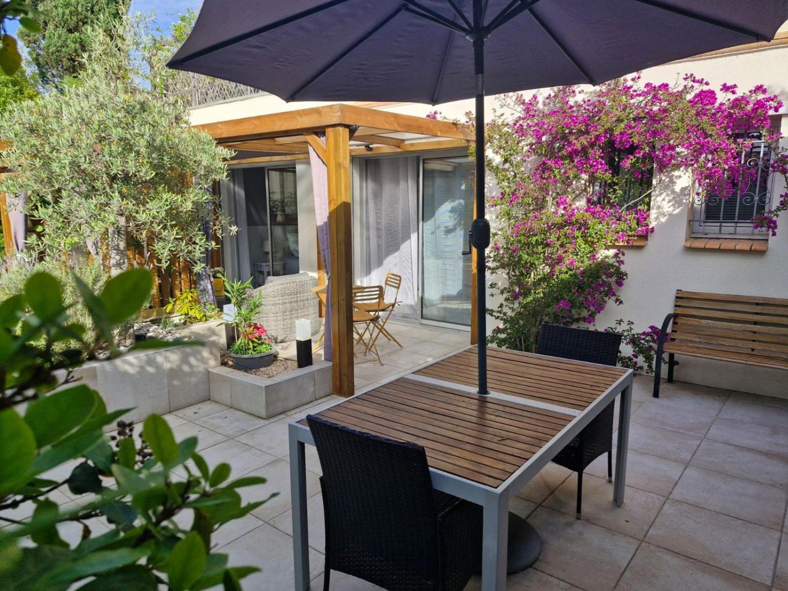 La Demeure Des Cedres & Spa Cap D'Agde (Adults Only) Bagian luar foto